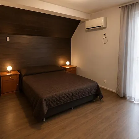 Family Kosko فندق تشيرنوموريتس