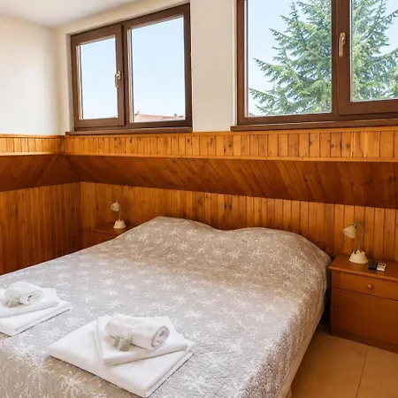 Family Kosko فندق تشيرنوموريتس